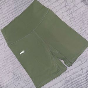 STAX Official. BB Midi Bike Short 6in.